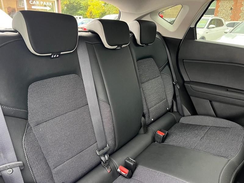 Used Renault Captur Techno 2023 White SUV