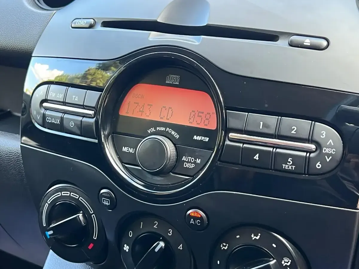 Used Mazda 2 2012 Red Hatchback