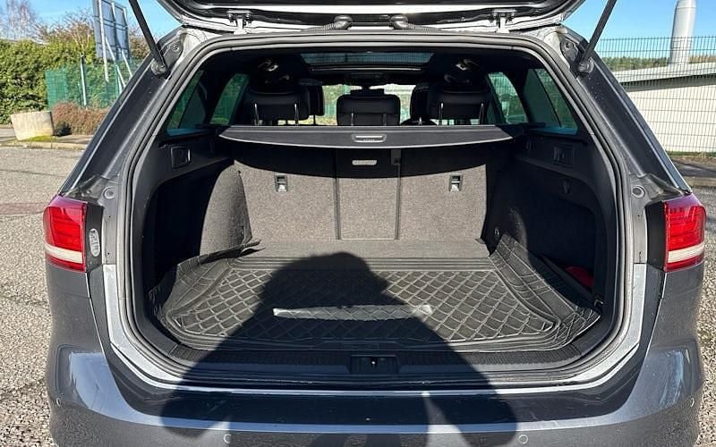 Used VW Passat R-line 150 HP (110 kW) 2019 Estate
