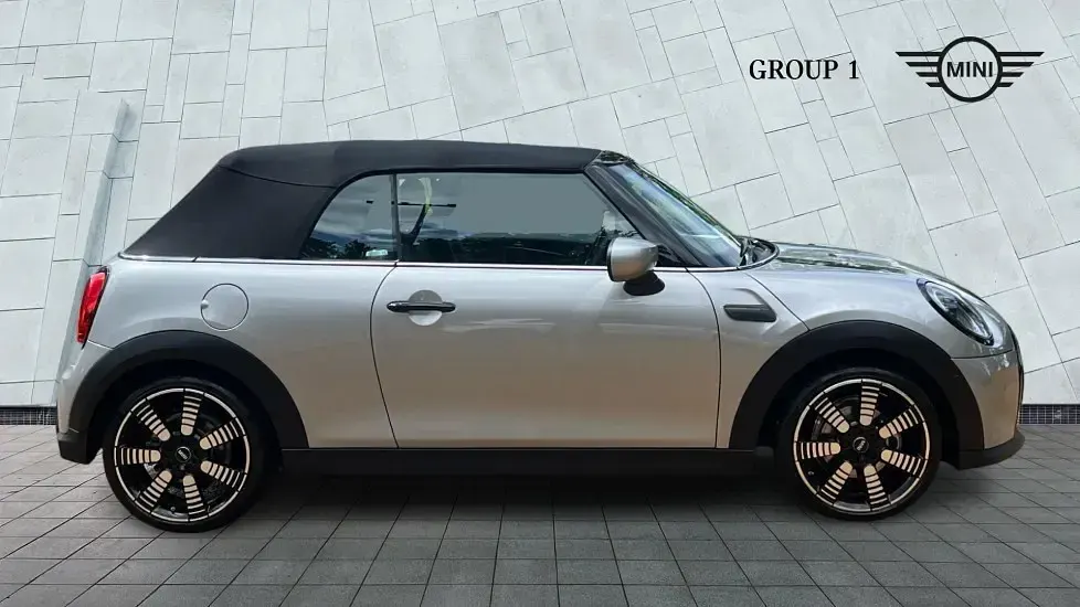 Used Mini Cooper Exclusive 134 HP (98 kW) 2024 Silver Hatchback