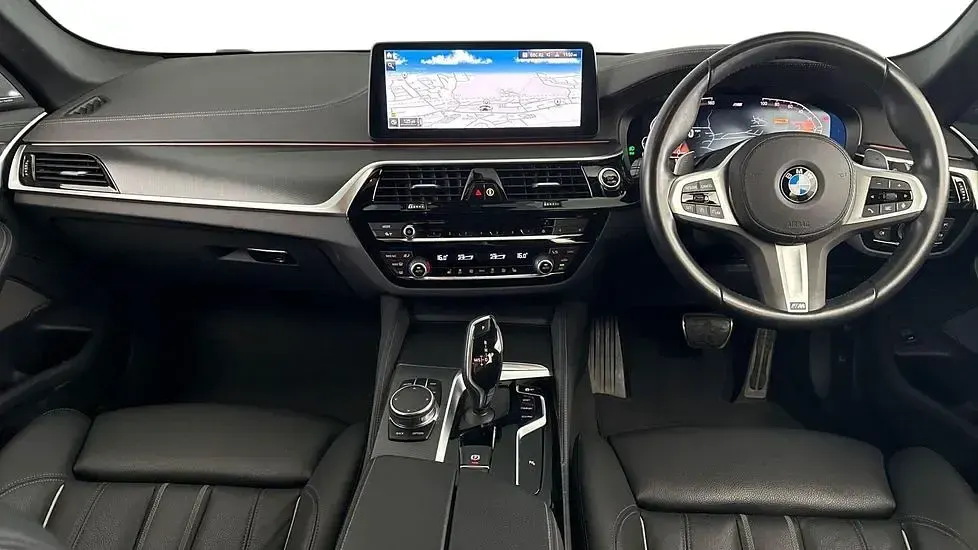 Used BMW 520 M Sport 181 HP (133 kW) 2023 Grey Estate