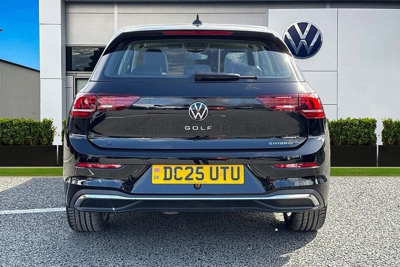 Used VW Golf VIII Style 204 HP (150 kW) 2025 Black Hatchback