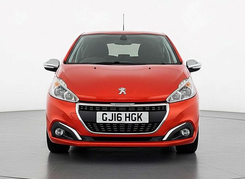 Used Peugeot 208 Allure 2016 Orange Hatchback