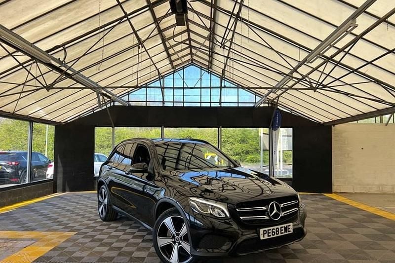 Used Mercedes GLC220 Urban 170 HP (125 kW) 2018 Black Estate
