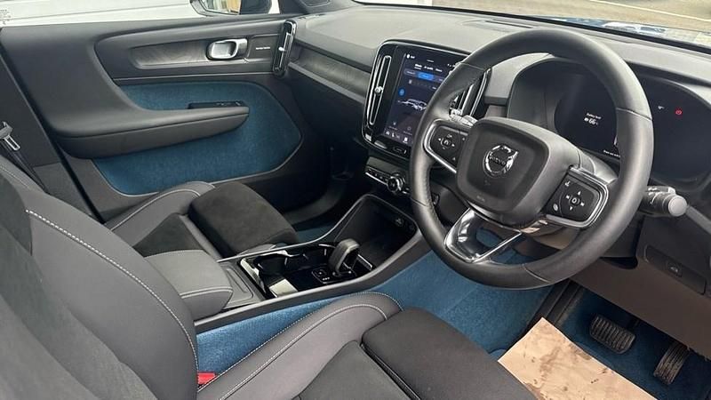 Used Volvo C40 Ultimate 169 kW (231 HP) 2023 Blue SUV