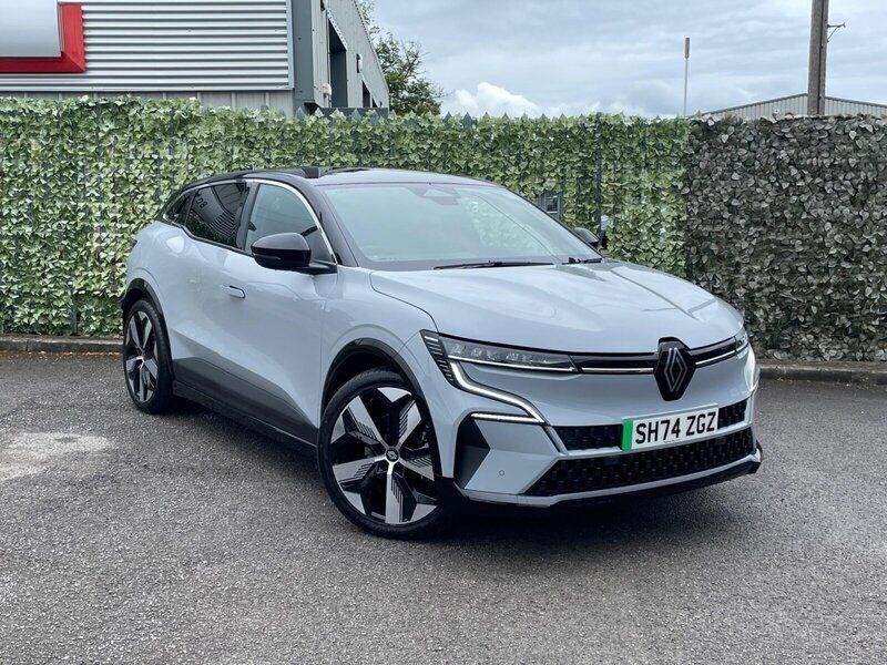 Grey New 2024 Renault Mégane Komfort Hatchback | £23,750 (Fair price) - Image 1/4