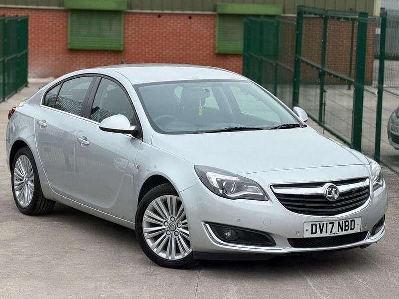 Used Vauxhall Insignia Design Edition 136 HP (100 kW) 2017 Silver Hatchback