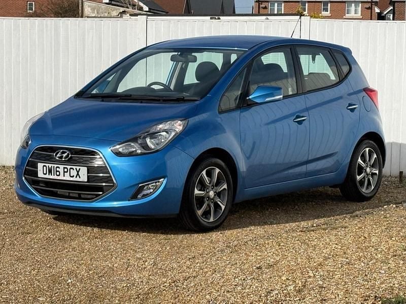 Used Hyundai ix20 SE 125 HP (91 kW) 2016 Blue Hatchback