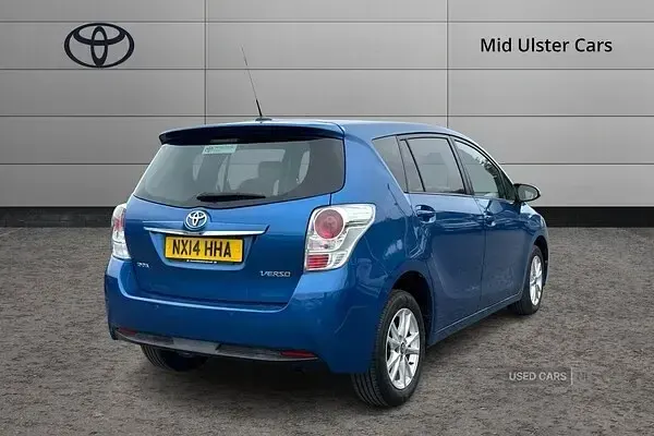 Used Toyota Verso 112 HP (82 kW) 2014 Blue MPV
