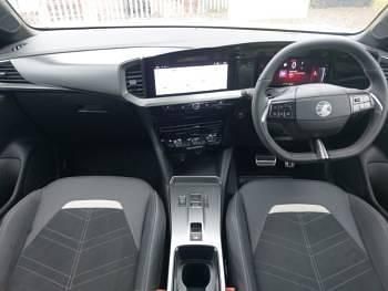 Second-hand Vauxhall Mokka Ultimate 130 CP (95 kW) 2025 Alb SUV