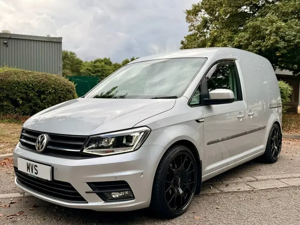 Used VW Caddy Highline 102 HP (75 kW) 2020 Silver MPV