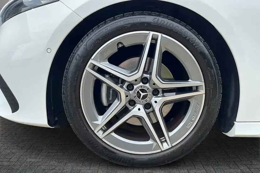 Used Mercedes A200 Executive 175 HP (128 kW) 2023 Polar white Hatchback
