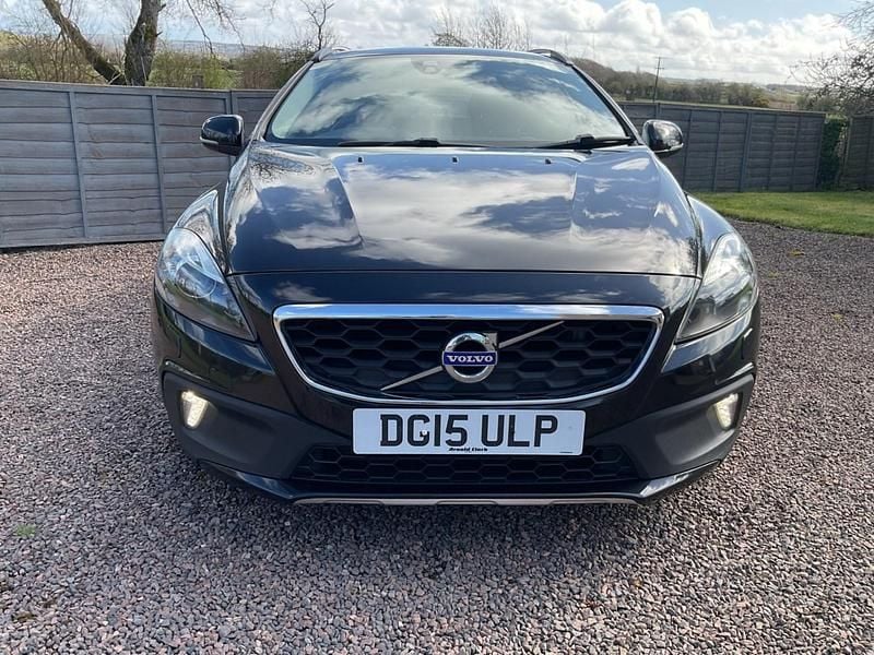 Used Volvo V40 2015 Black Hatchback