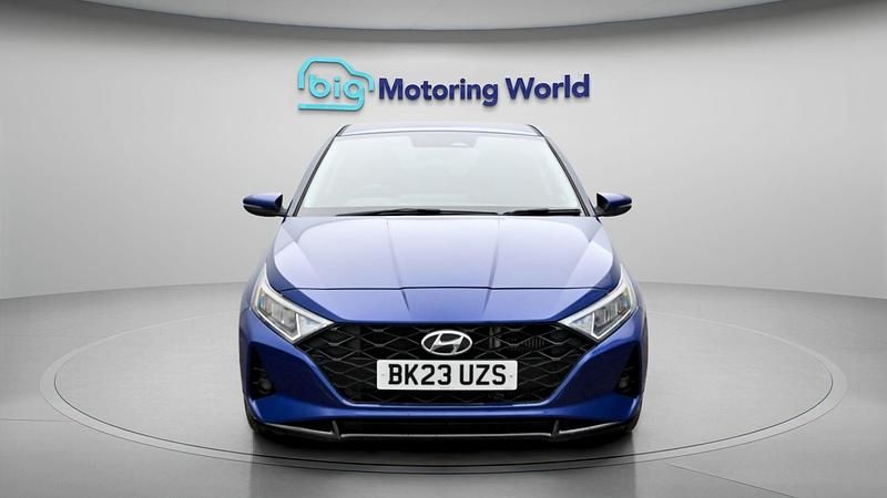 Used Hyundai i20 Premium 99 HP (72 kW) 2023 Hatchback