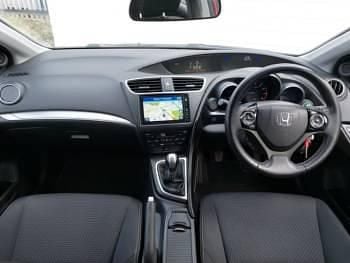 Used Honda Civic SE Plus 142 HP (104 kW) 2016 Red Hatchback