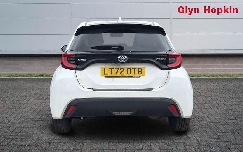 Used Toyota Yaris Hybrid Design 116 HP (85 kW) 2026 Hatchback