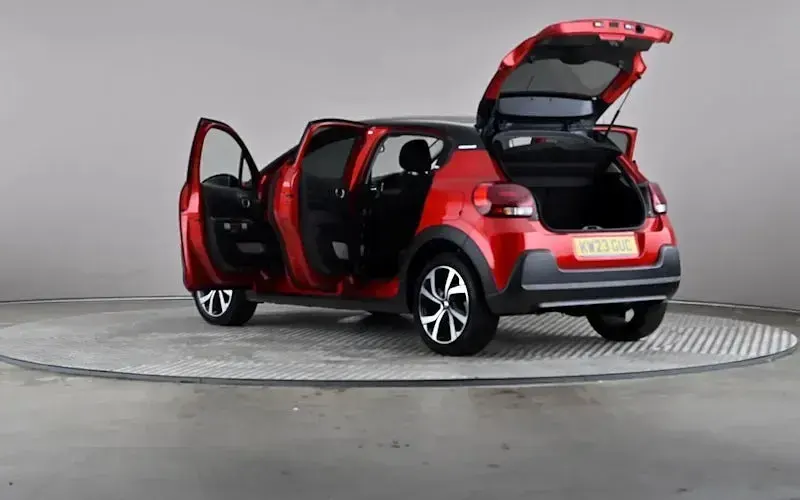 Used Citroën C3 PureTech 110 HP (80 kW) 2023 Red Hatchback