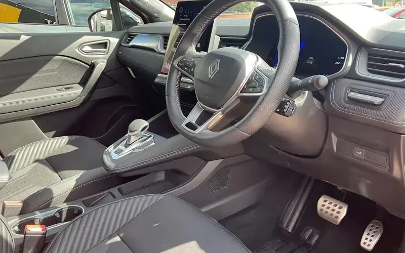 Second-hand Renault Symbioz Iconic Esprit Alpine 143 CP (105 kW) 2025 SUV