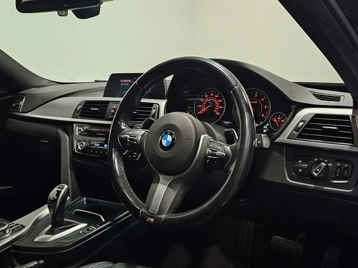 Used BMW 320 M Sport 2019 Black Estate