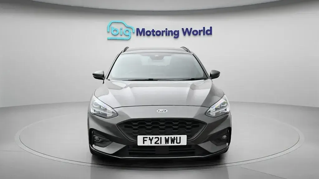 Używany Ford Focus ST-Line X 120 KM (88 kW) 2021 Szary Kombi