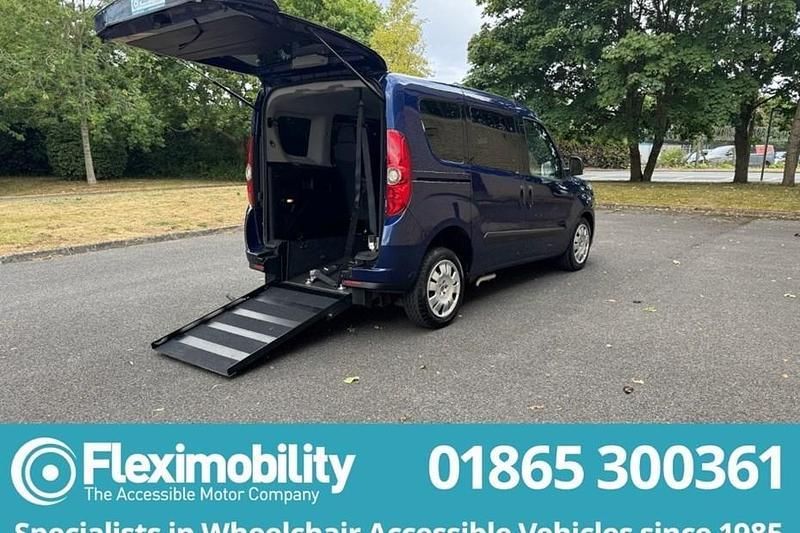 Blue Used 2013 Fiat Doblò MPV | £4,950 (A bit pricey) - Image 1/1