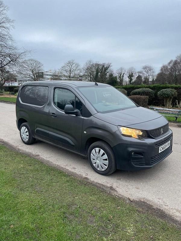 Used Peugeot Partner 2019 Grey MPV