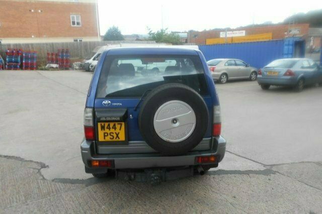 Used Toyota Land Cruiser 123 HP (90 kW) 2000 SUV