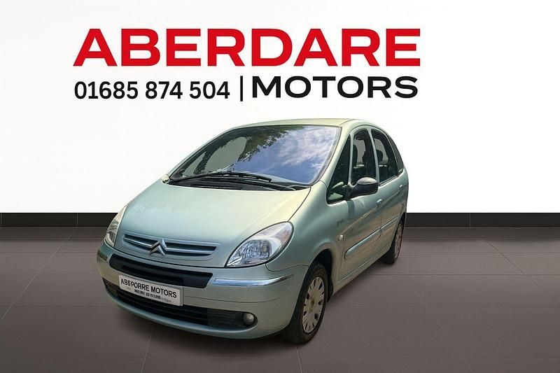 Green Used 2005 Citroën Xsara Picasso MPV | £1,995 (Fair price) - Image 1/3