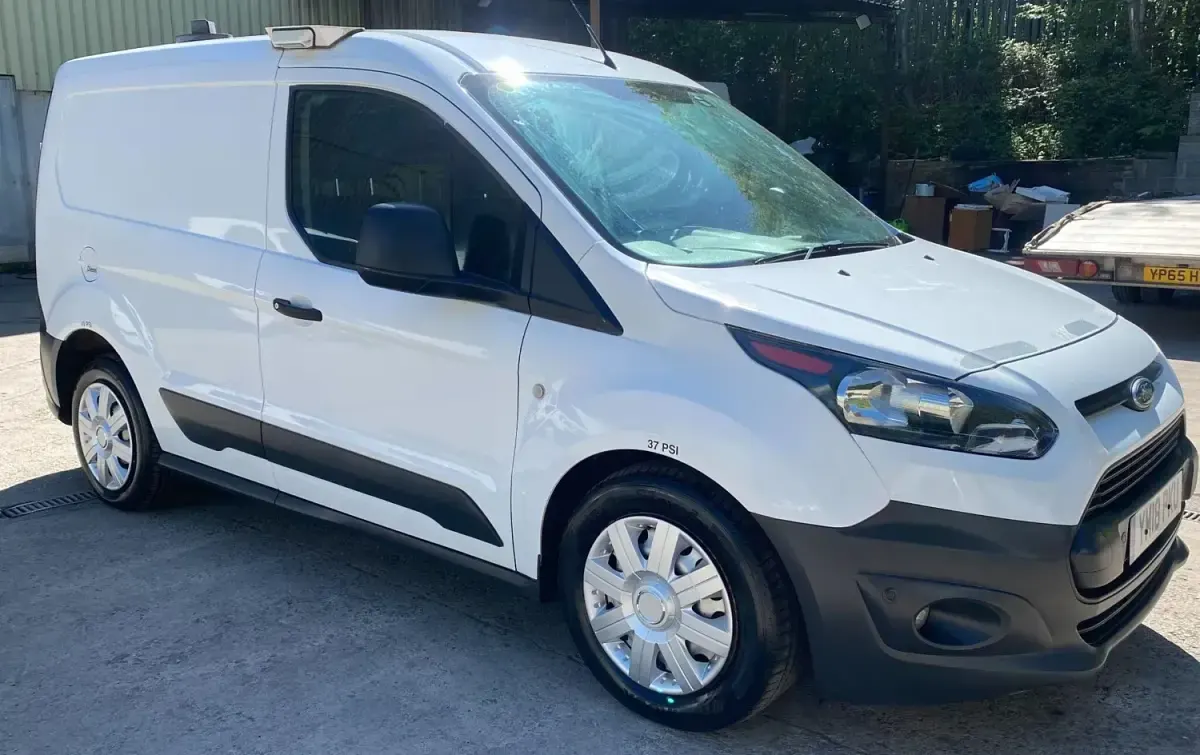 Second-hand Ford Transit Connect 100 CP (73 kW) 2018 Alb Monovolum