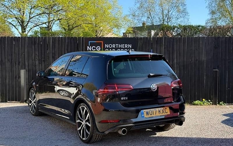 Używany VW Golf VII GTI 230 KM (169 kW) 2017 Czarny Hatchback