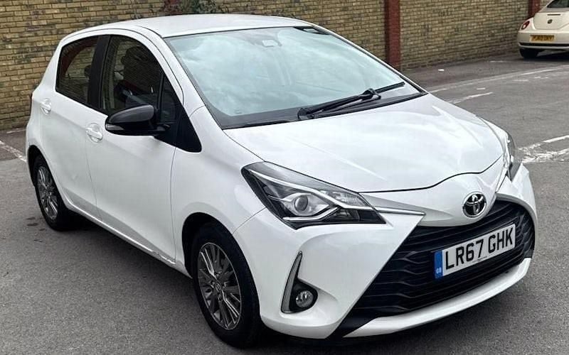 Used 2020 Toyota Yaris Hatchback | £10,388 (Good price) - Image 1/4