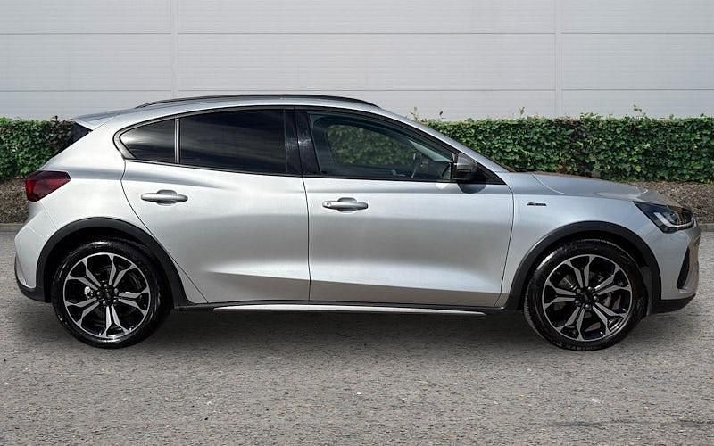 Usado Ford Focus Active X 125 HP (91 kW) 2024 Prateado Citadino