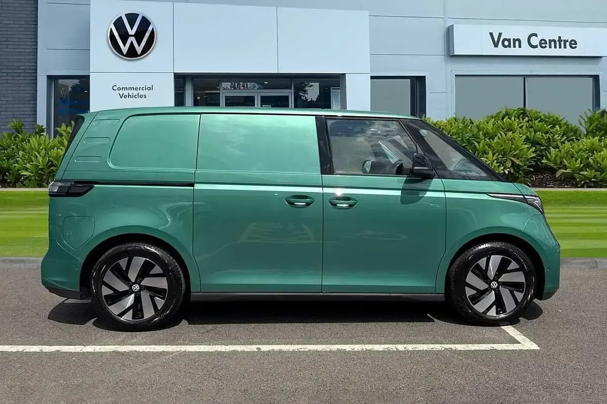 Nowe VW ID. Buzz 210 kW (286 KM) 2025 Zielony Minivan