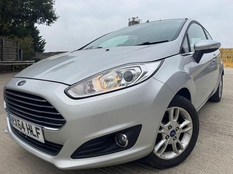 Silver Used 2014 Ford Fiesta Zetec Hatchback | £1,695 (Good price) - Image 1/4