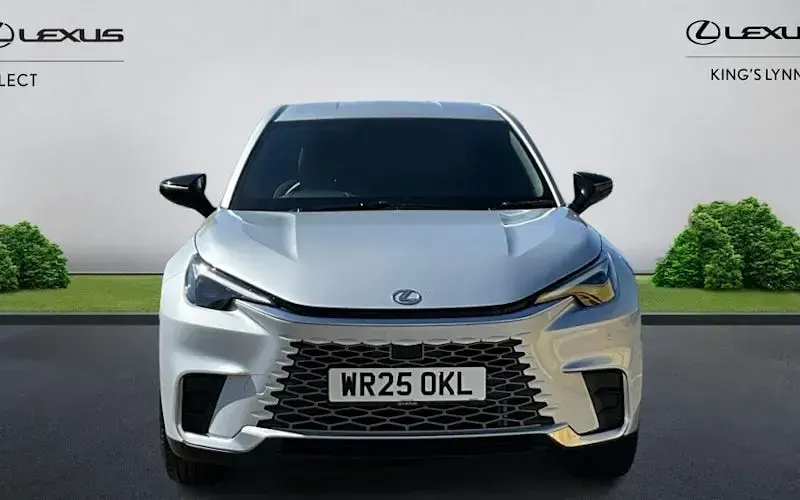 Used Lexus LBX 136 HP (100 kW) 2025 Silver SUV