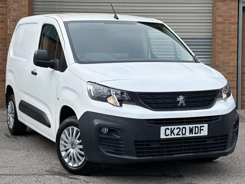 White Used 2020 Peugeot Partner MPV | £10,250 (Fair price) - Image 1/4