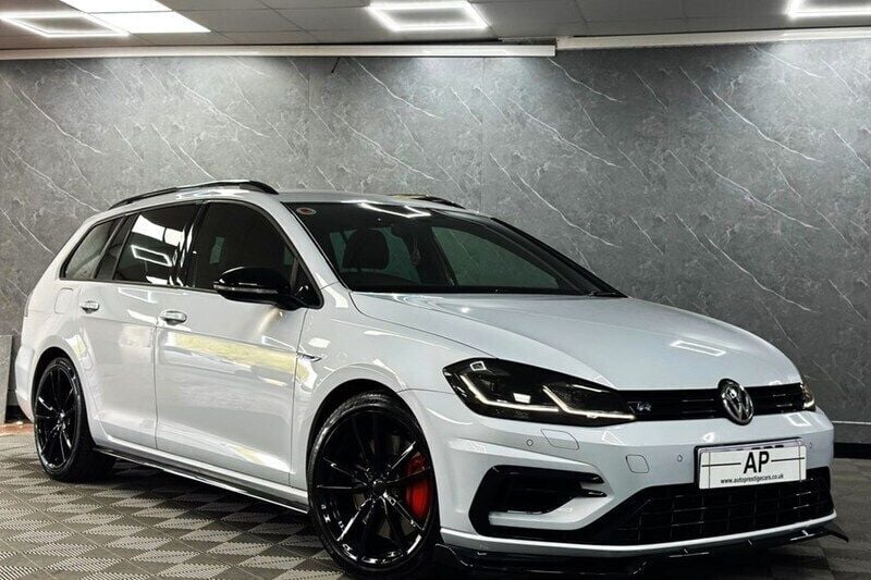 Oryx white pearl Used 2017 VW Golf VII R Estate | £18,990 (Fair price) - Image 1/1