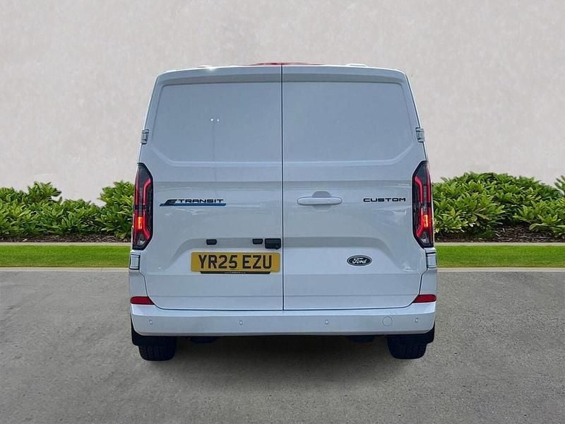 Used Ford E-Transit Limited 100 kW (136 HP) 2025 White Van