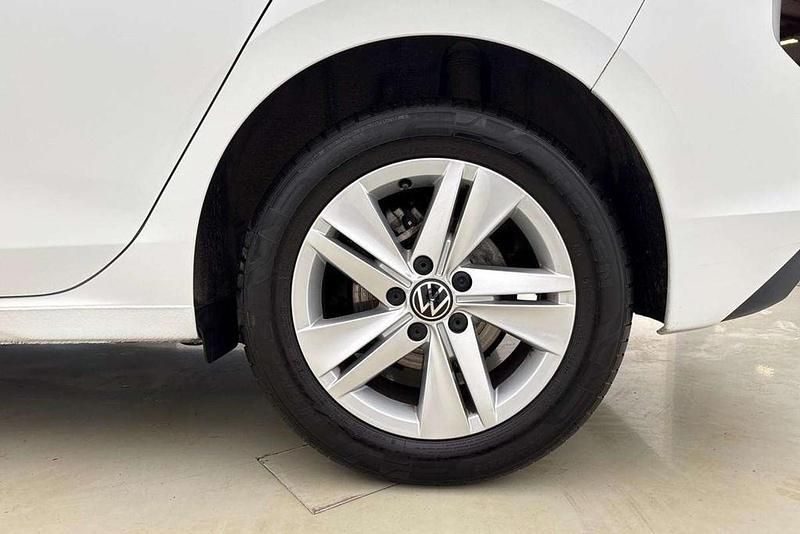 Used VW Golf VIII Life 130 HP (95 kW) 2023 White Hatchback