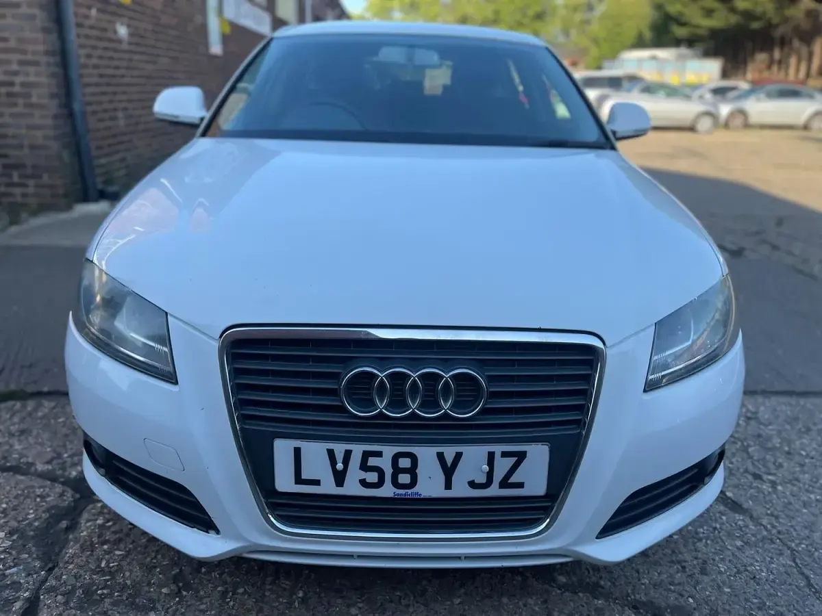 Used Audi A3 Sport 102 HP (75 kW) 2009 White Hatchback