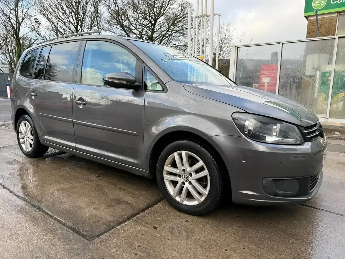 Used VW Touran SE 105 HP (77 kW) 2014 Grey MPV