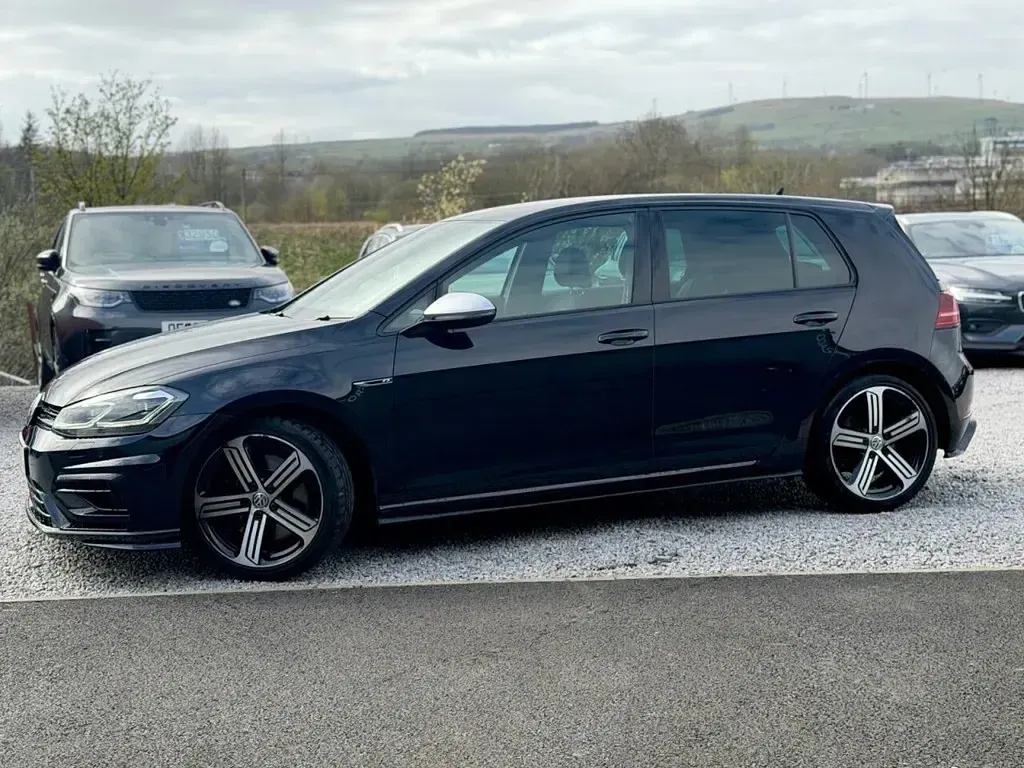 Used VW Golf VII R 300 HP (220 kW) 2019 Black Hatchback