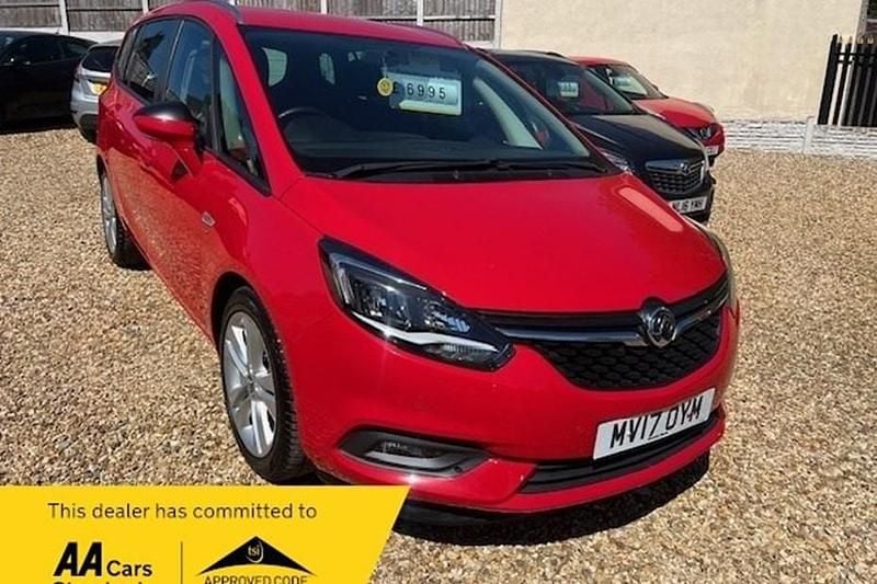 Used Vauxhall Zafira Tourer SRi 140 HP (102 kW) 2017 MPV