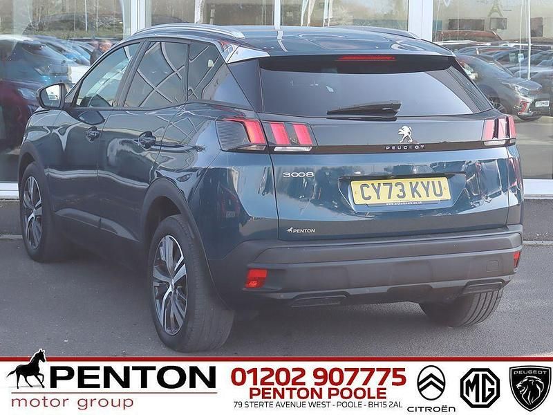 Used Peugeot 3008 Active 130 HP (95 kW) 2024 Blue SUV