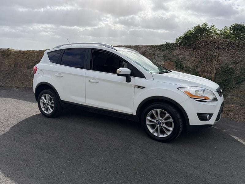 Used Ford Kuga Zetec 140 HP (102 kW) 2012 White SUV