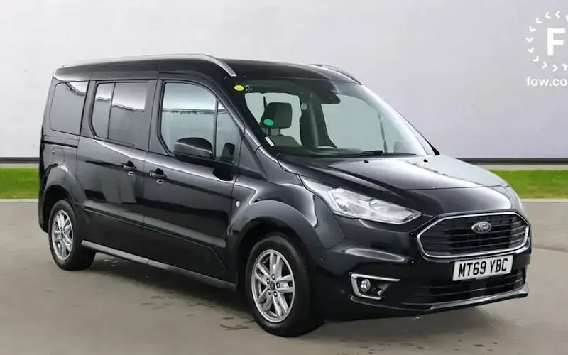 Used Ford Tourneo Titanium 120 HP (88 kW) 2021 Estate