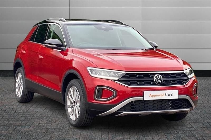 Kings red with black roof Used 2025 VW T-Roc Match SUV | £23,995 (A bit pricey) - Image 1/3