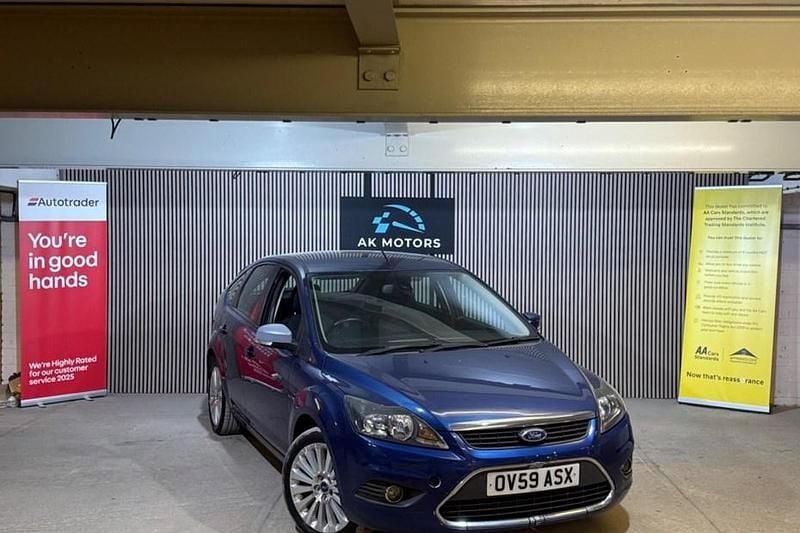 Used Ford Focus Titanium 145 HP (106 kW) 2009 Blue Hatchback
