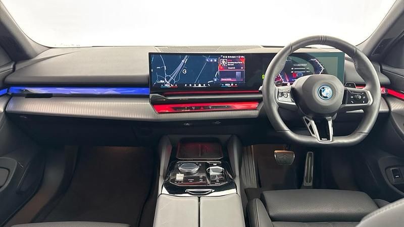 Used BMW 530e M Sport 295 HP (216 kW) 2025 Blue Estate
