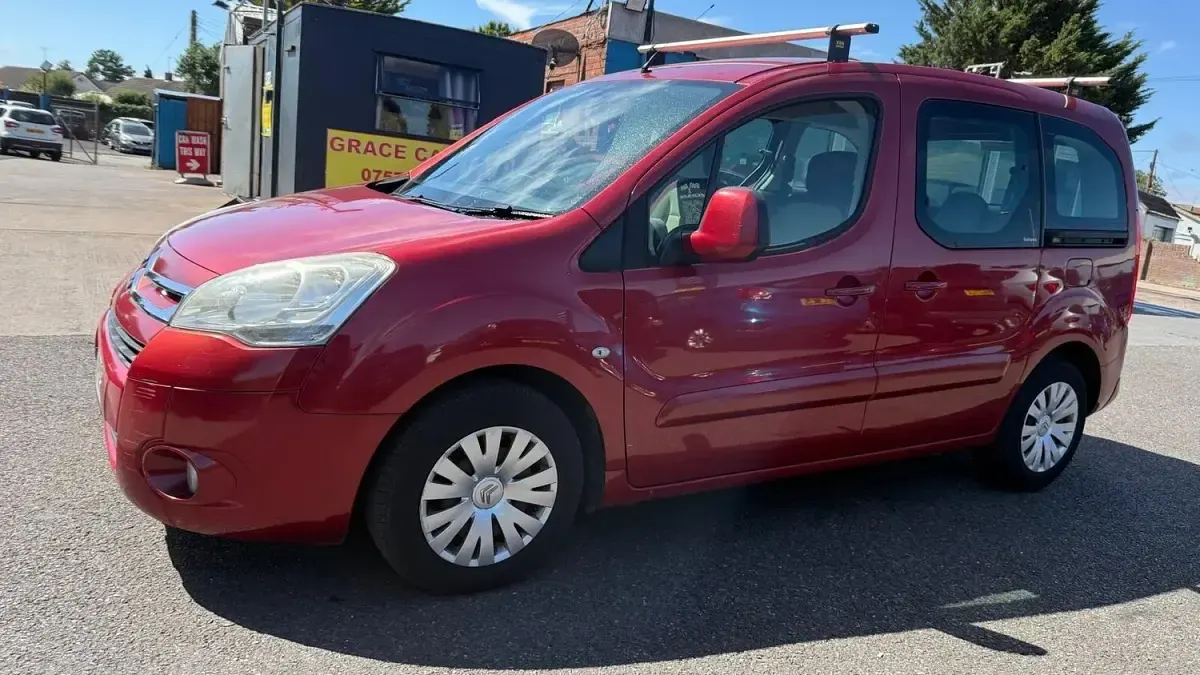 Used Citroën Berlingo VTR Sport 92 HP (67 kW) 2012 Red MPV